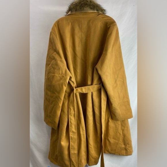 NWT Ivy City Women's Camel color Coat with Faux Fur Collar - Picture 4 of 12